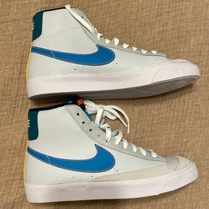 NEW Nike blazers 7Y